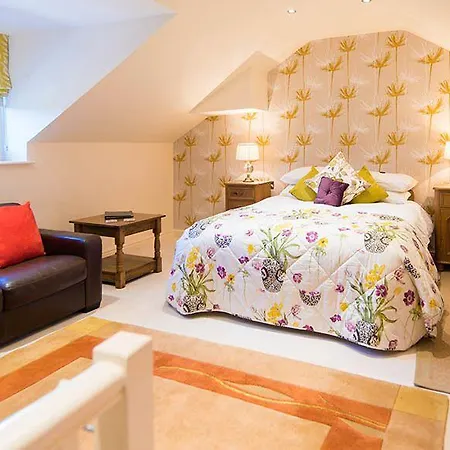 Cold Cotes Konukevi 5*